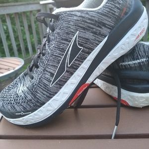 Altra Paradigm 4 Sneaker
